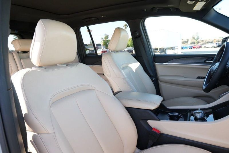 Used 2024 Jeep Grand Cherokee 4xeImage 21