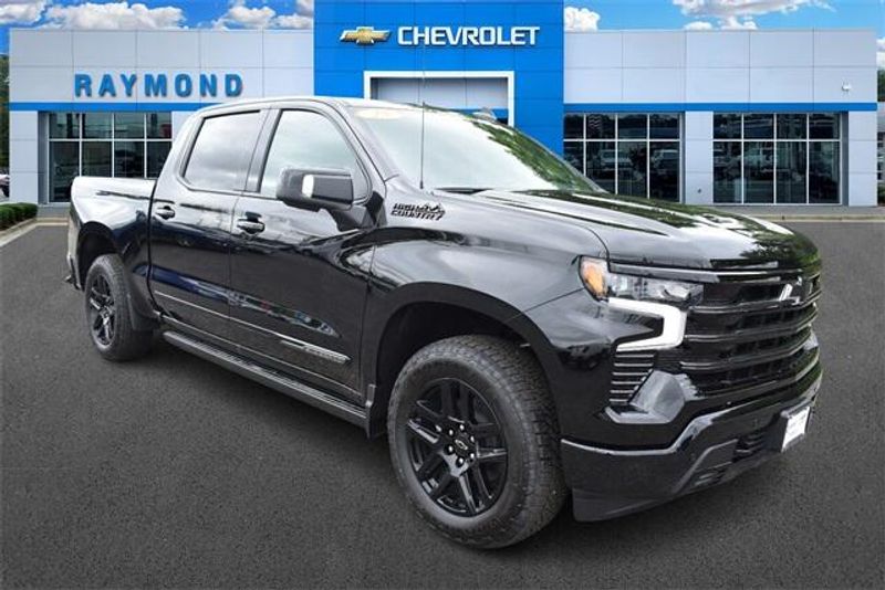 New 2025 Chevrolet Silverado 1500 High CountryImage 10