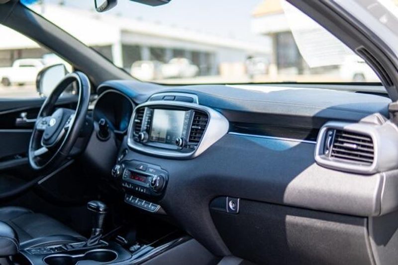 2019 Kia Sorento SX LimitedImage 10