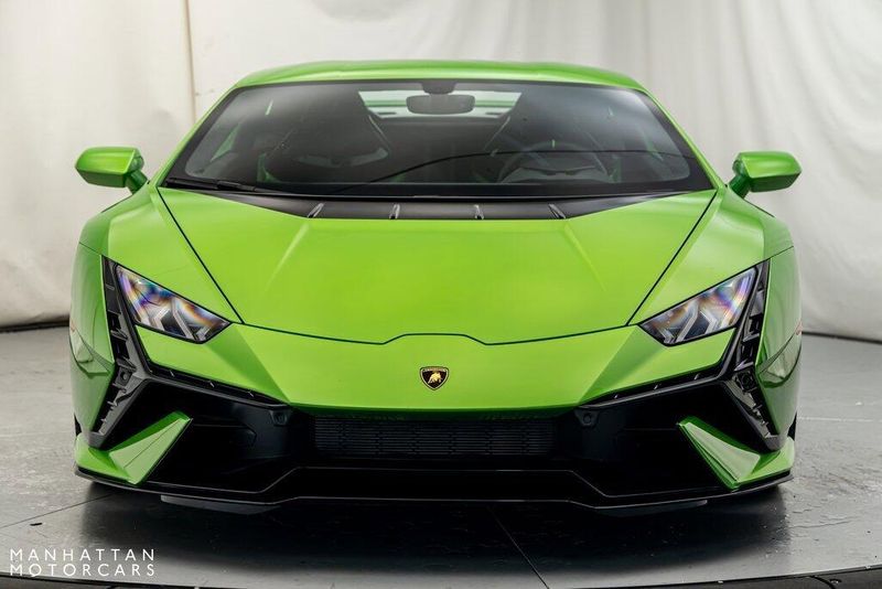 2024 Lamborghini Huracan Tecnica BaseImage 8