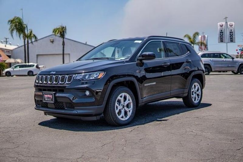 New 2025 Jeep Compass LatitudeImage 3