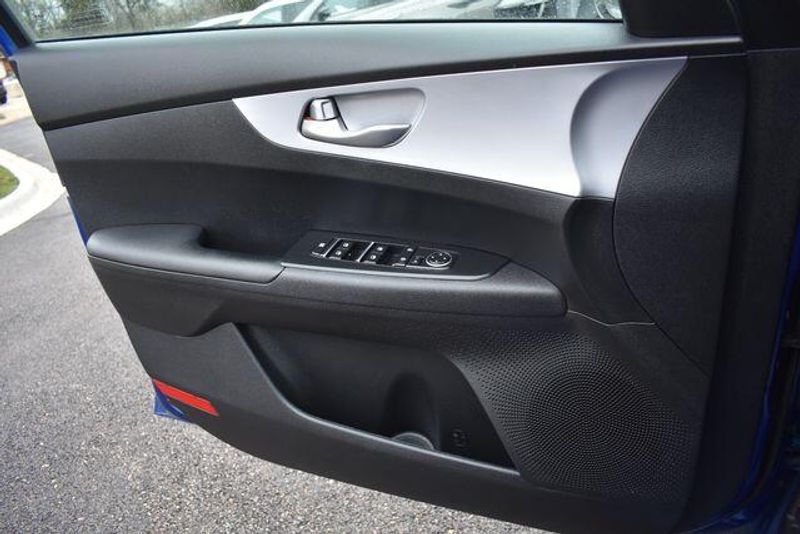 Used 2024 Kia Forte LXSImage 27