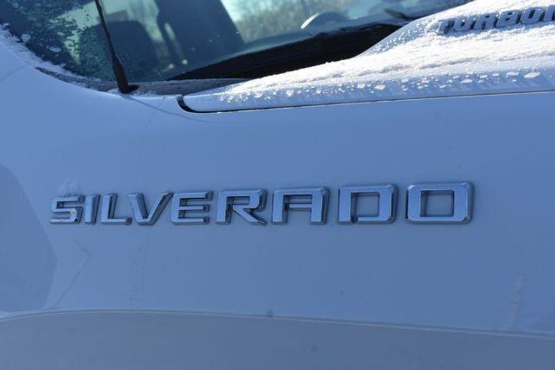 Used 2024 Chevrolet Silverado 1500 CustomImage 13