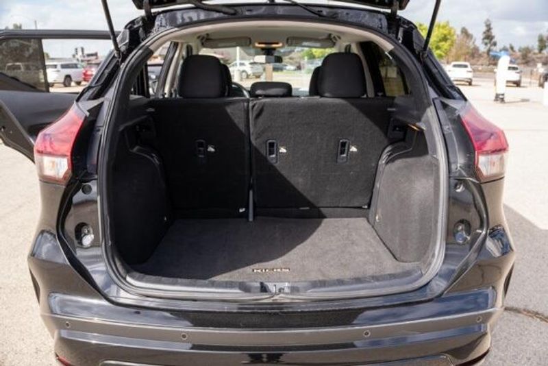 Used 2024 Nissan Kicks SImage 19