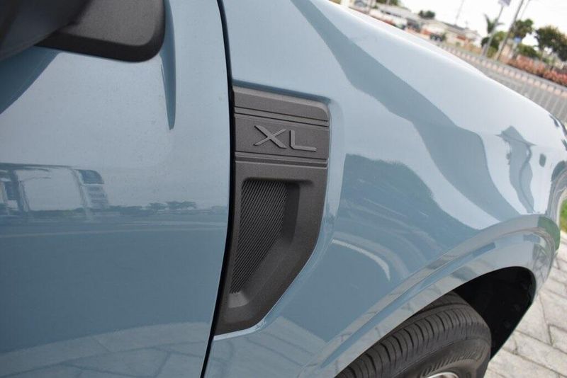 Used 2023 Ford Maverick XLImage 5
