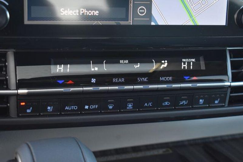 Used 2023 Toyota Sienna LimitedImage 34