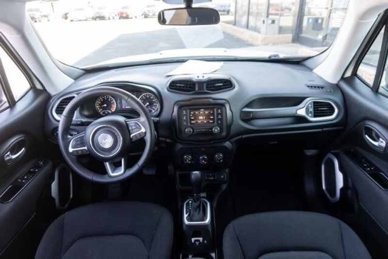 Used 2018 Jeep Renegade SportImage 15
