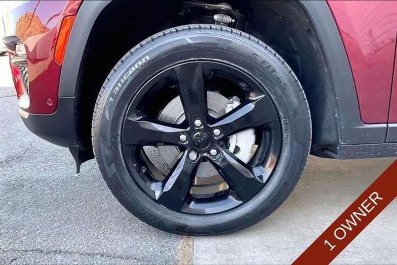 Used 2023 Jeep Grand Cherokee LimitedImage 8