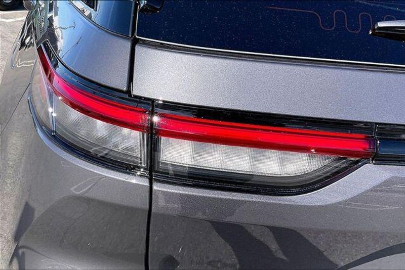 New 2026 Jeep Grand Cherokee Laredo X 4x4Image 12