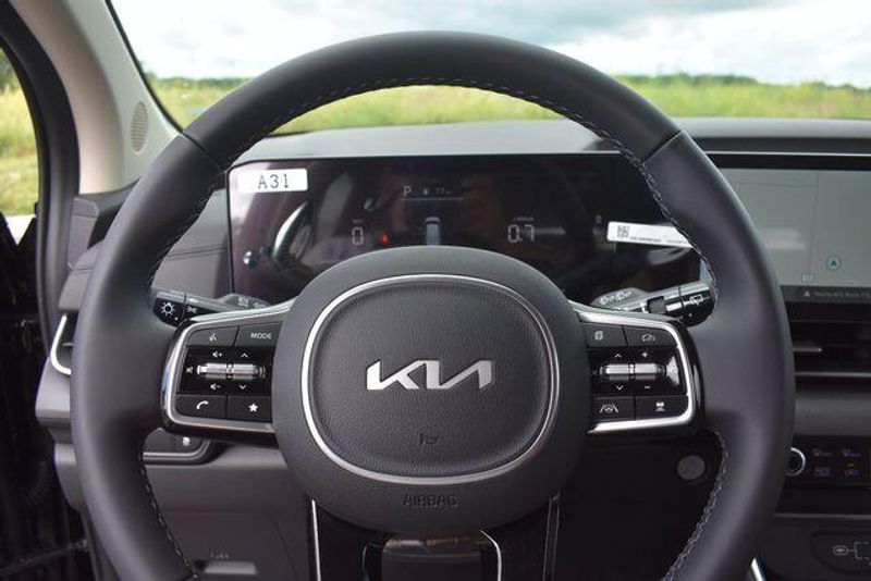 New 2026 Kia Carnival EXImage 34