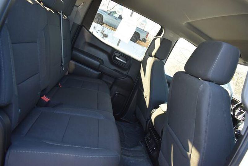 Used 2024 Chevrolet Silverado 1500 CustomImage 16