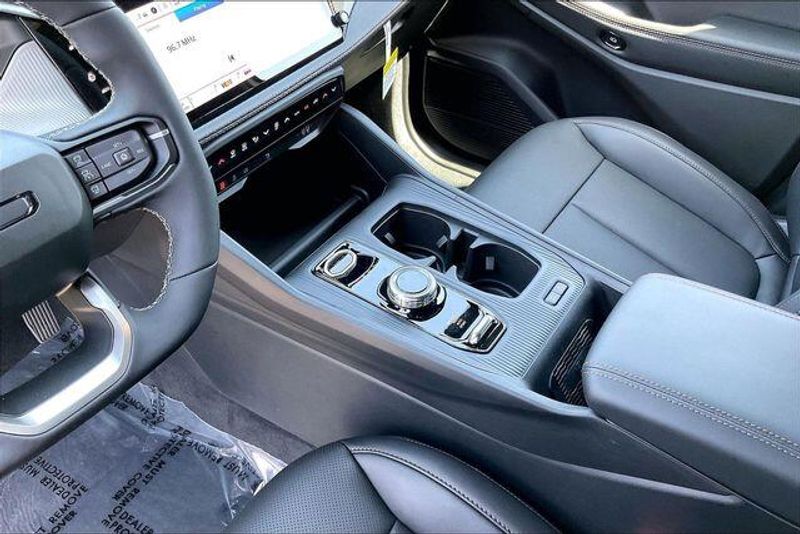 New 2026 Jeep Cherokee Limited 4x4Image 7