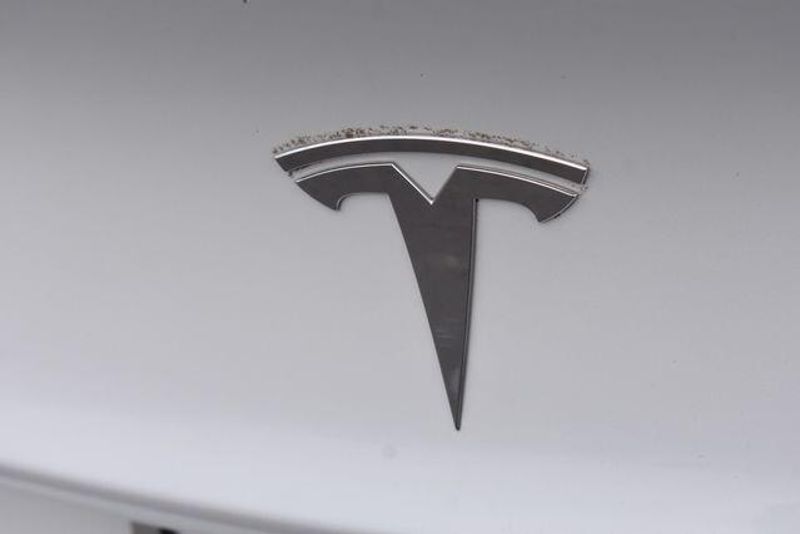 Used 2018 Tesla Model 3 Long RangeImage 17