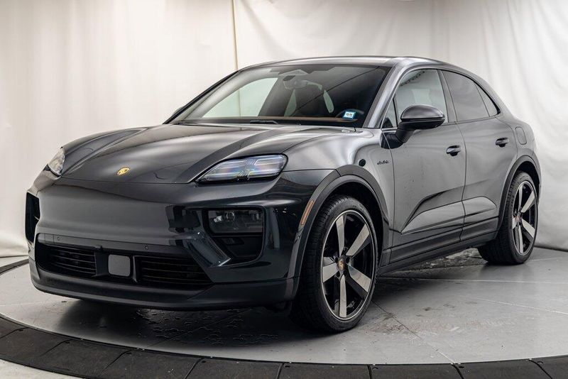 2024 Porsche Macan Electric 4Image 1