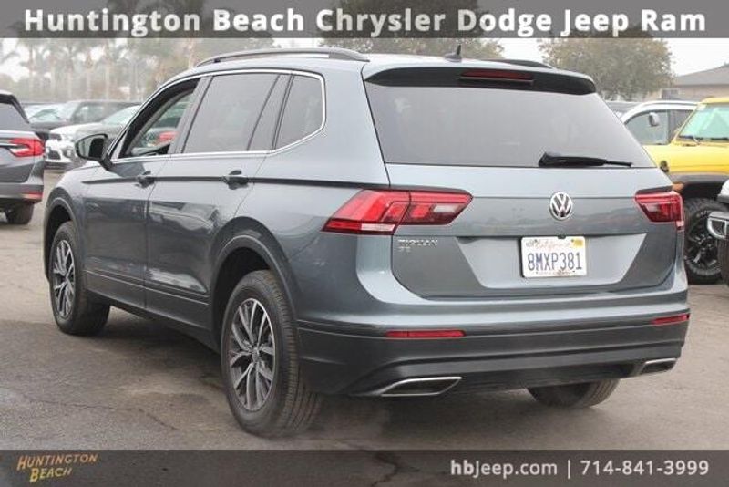 2019 Volkswagen Tiguan 2.0T SEL R-LineImage 3