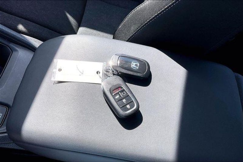 Used 2025 Honda Accord Sedan SEImage 11