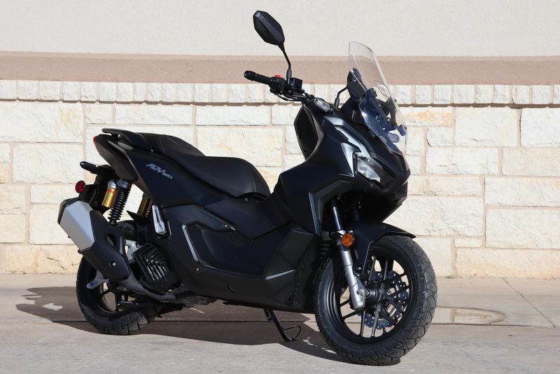 2025 HONDA ADV160 MATTE BLACK METALLIC 