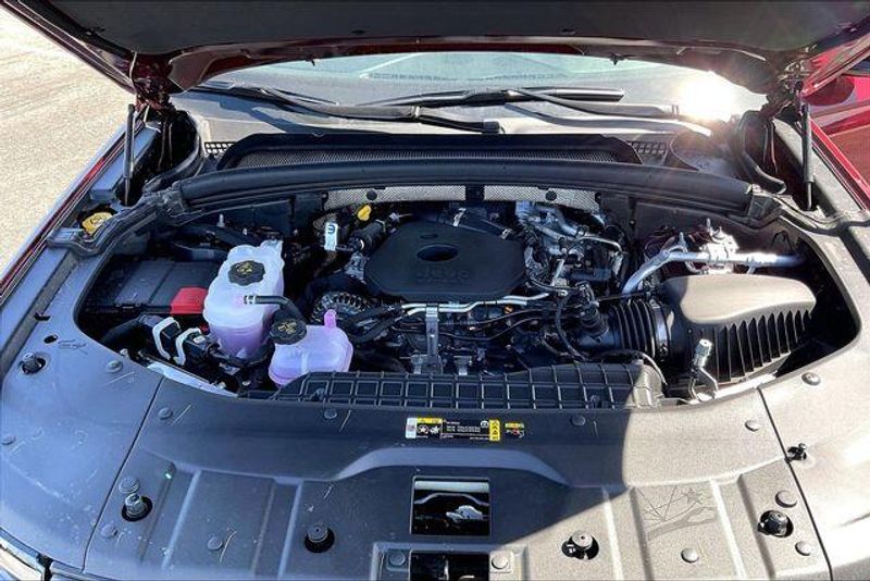 New 2026 Jeep Grand Cherokee Limited 4x2Image 9