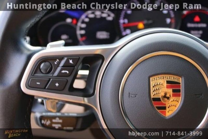 2022 Porsche Cayenne Platinum EditionImage 22
