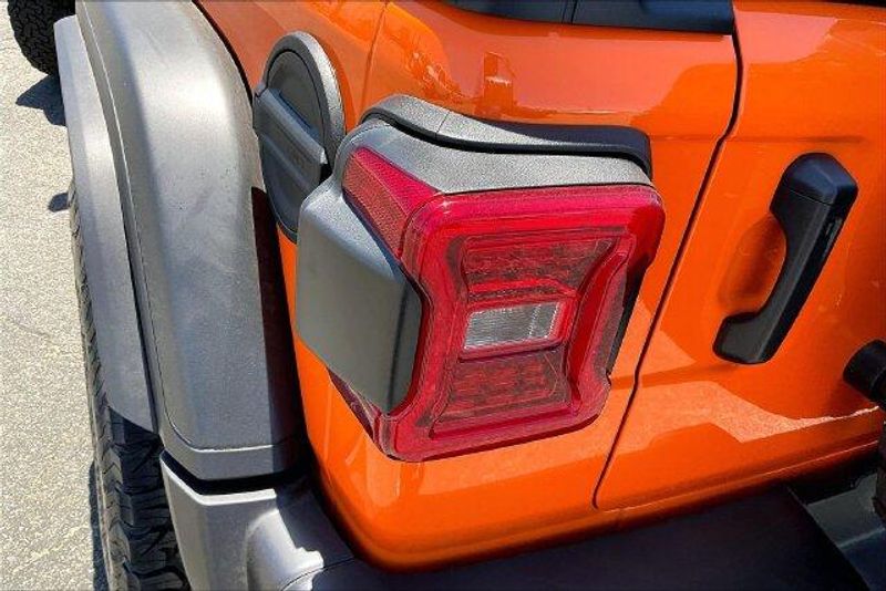 New 2026 Jeep Wrangler 4-door RubiconImage 12