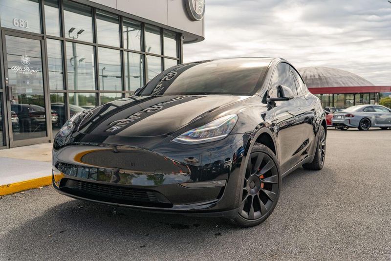 2023 Tesla Model Y Long Range photo 2