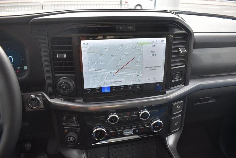 2025 Ford F-150 LariatImage 28