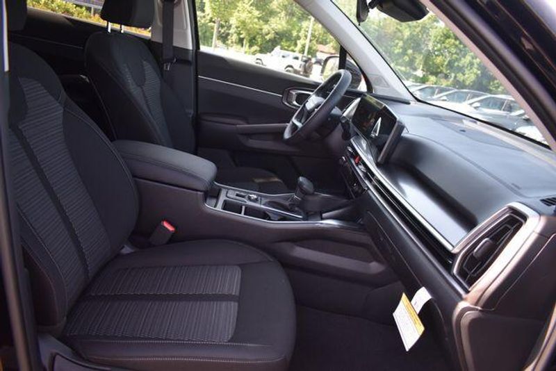New 2026 Kia Sorento LXImage 13