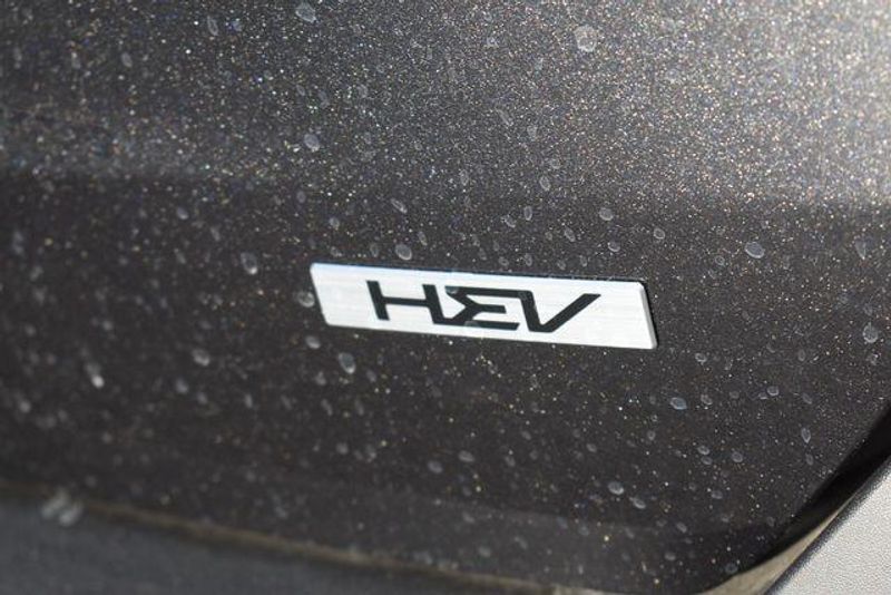 New 2026 Kia Carnival Hybrid EXImage 16