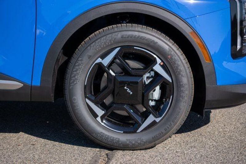 New 2026 Kia Sportage EXImage 9