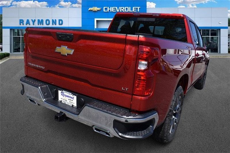 2024 Chevrolet Silverado 1500 LTImage 3