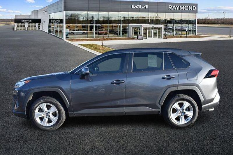 Used 2020 Toyota RAV4 XLEImage 6