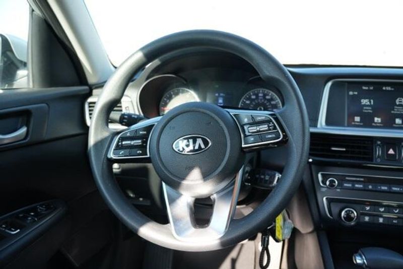 Used 2019 Kia Optima LXImage 16