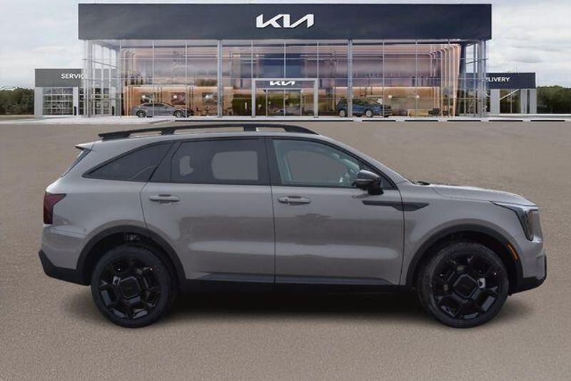 New 2026 Kia Sorento X-Line SXImage 2