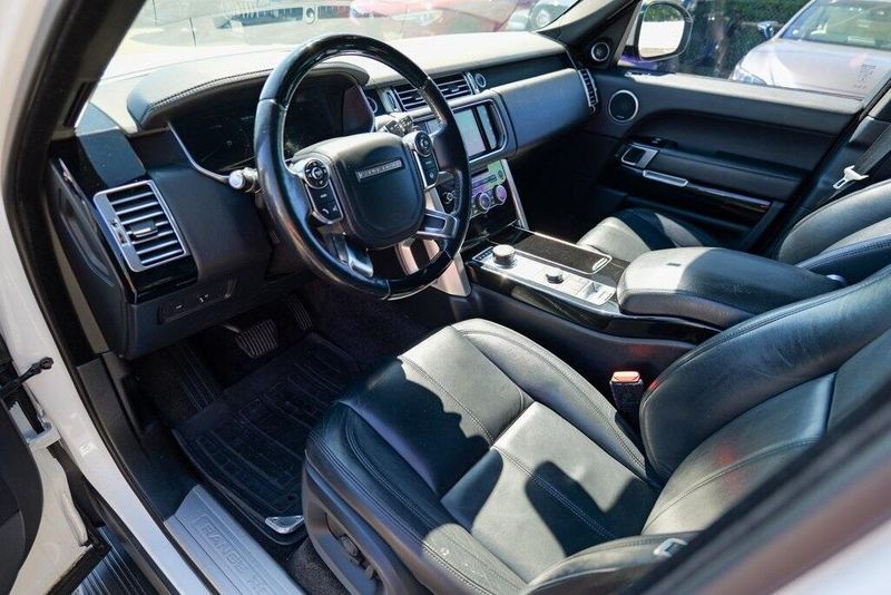 2016 Land Rover Range Rover SuperCharged photo 13