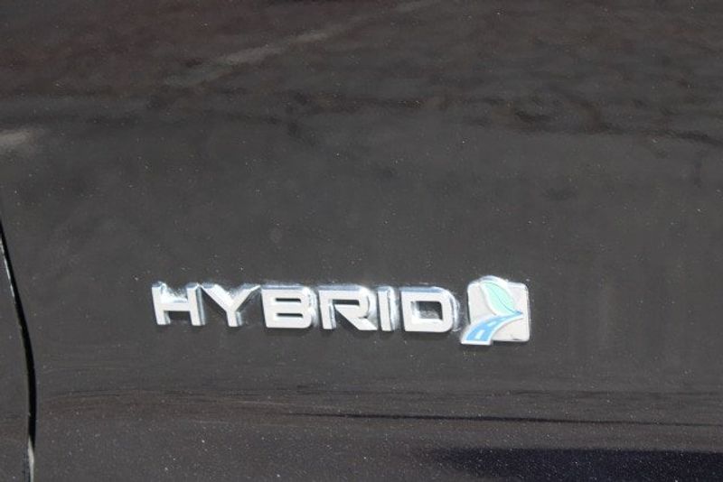 2019 Ford Fusion Hybrid TitaniumImage 9