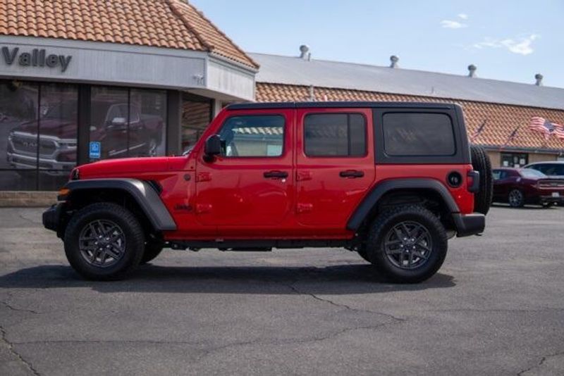 Used 2025 Jeep Wrangler Sport SImage 4