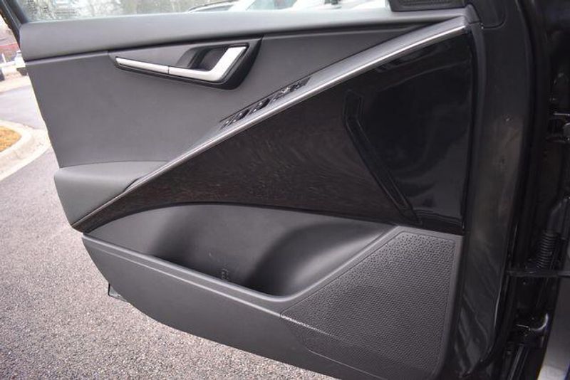 New 2025 Kia Niro EXImage 32