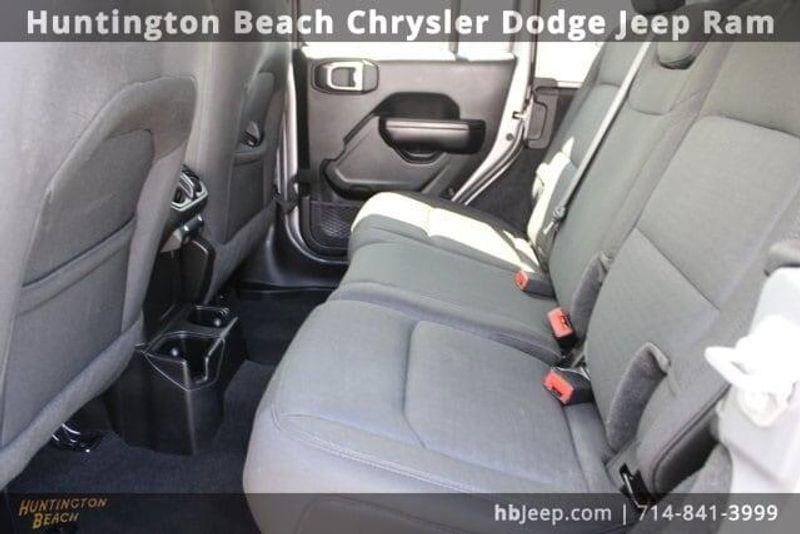 2021 Jeep Wrangler Unlimited WillysImage 34