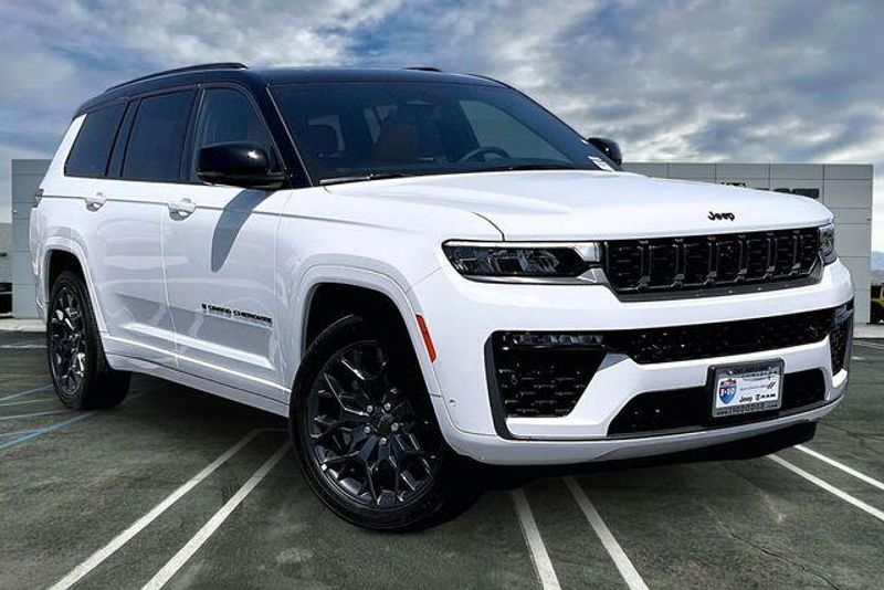New 2026 Jeep Grand Cherokee L Summit 4x4Image 14