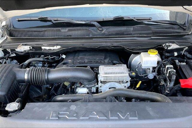 Used 2024 RAM 1500 LimitedImage 9