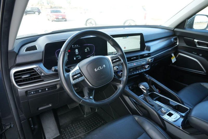 Used 2024 Kia Telluride LXImage 10
