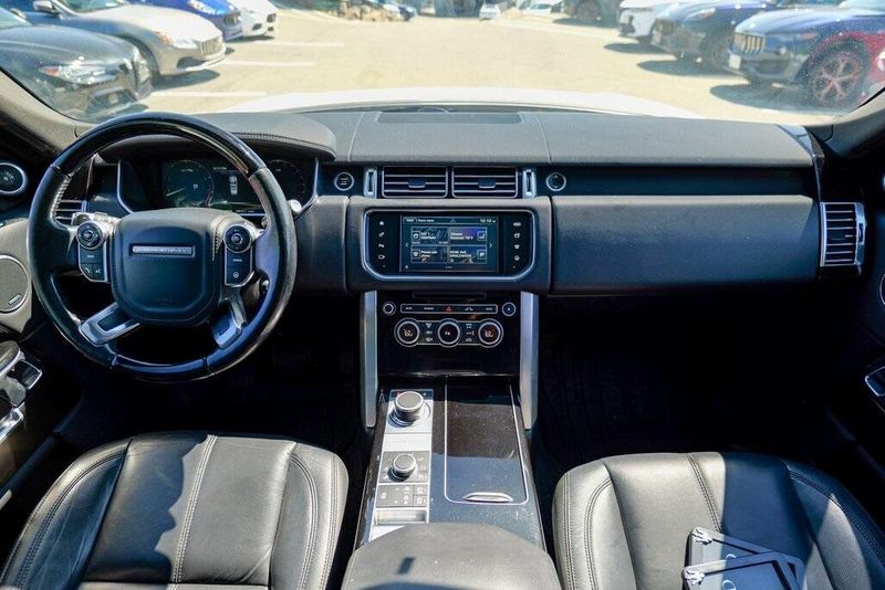 2016 Land Rover Range Rover SuperCharged photo 32