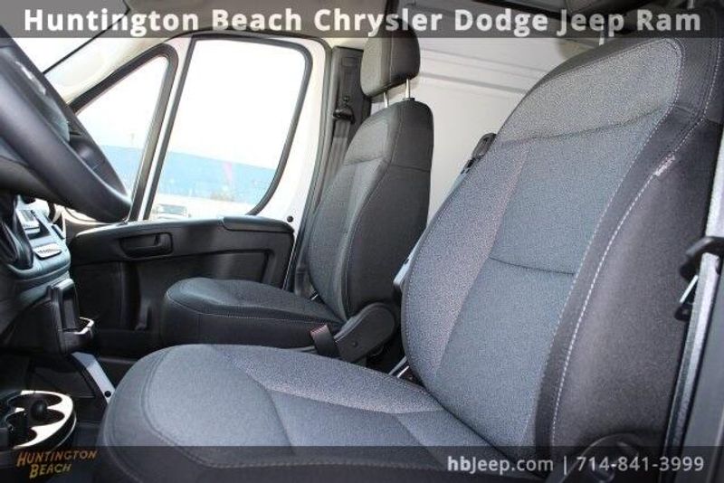 2023 RAM ProMaster 2500 High RoofImage 38