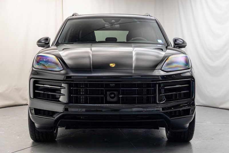 2024 Porsche Cayenne BaseImage 11