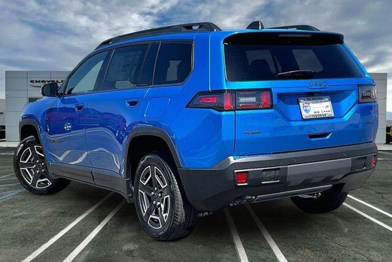 New 2026 Jeep Cherokee Limited 4x4Image 2