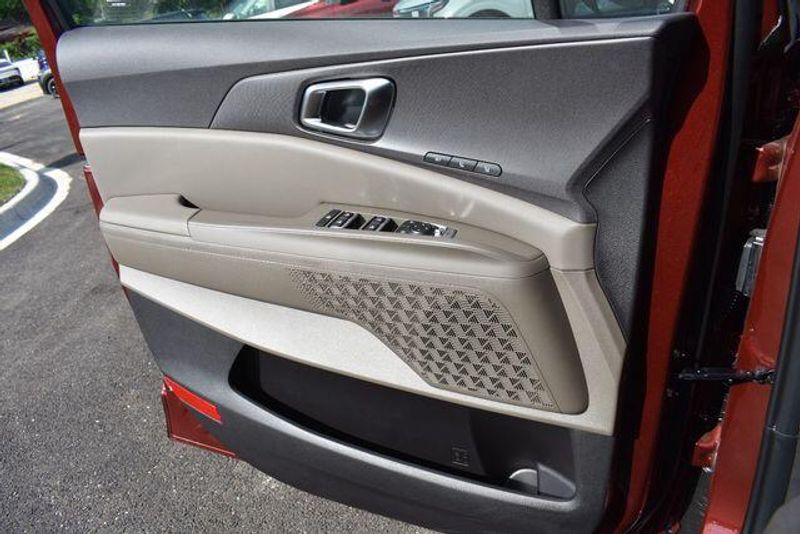 New 2026 Kia Carnival Hybrid EXImage 37