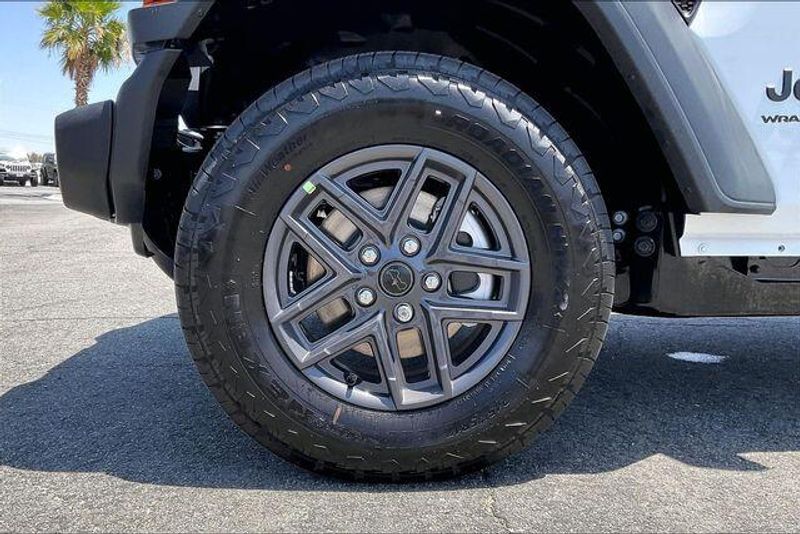 New 2026 Jeep Wrangler 4-door Sport SImage 10
