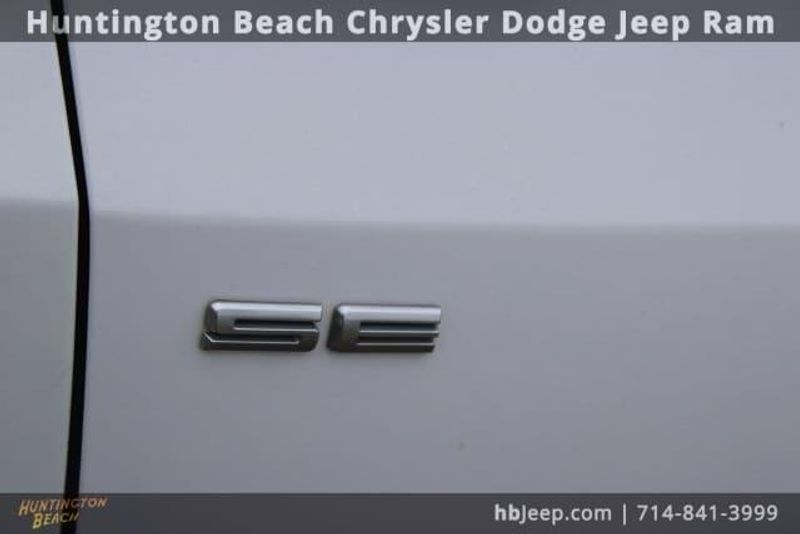 2022 Ford Escape SE HybridImage 8