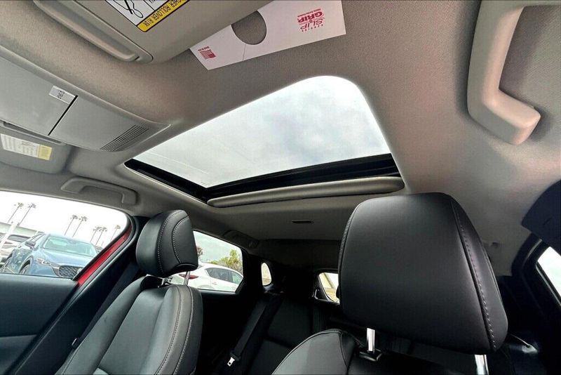 2024 Mazda CX-30 2.5 S Preferred PackageImage 12