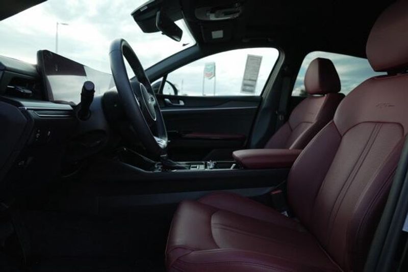 Used 2025 Kia K5 GT-LineImage 10